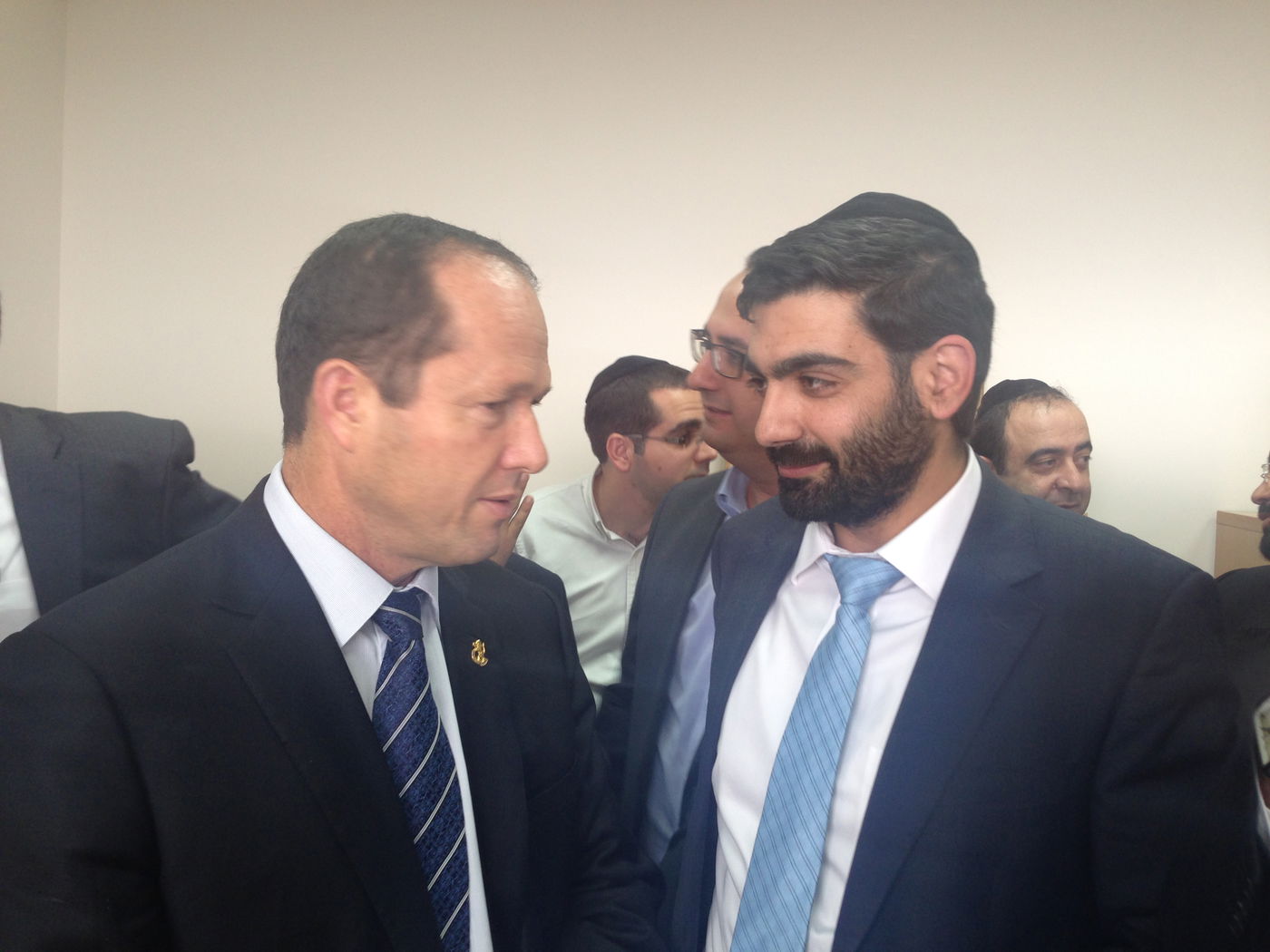 תיעוד: צביקה כהן חנך את הלשכה חדשה בעיריית ירושלים