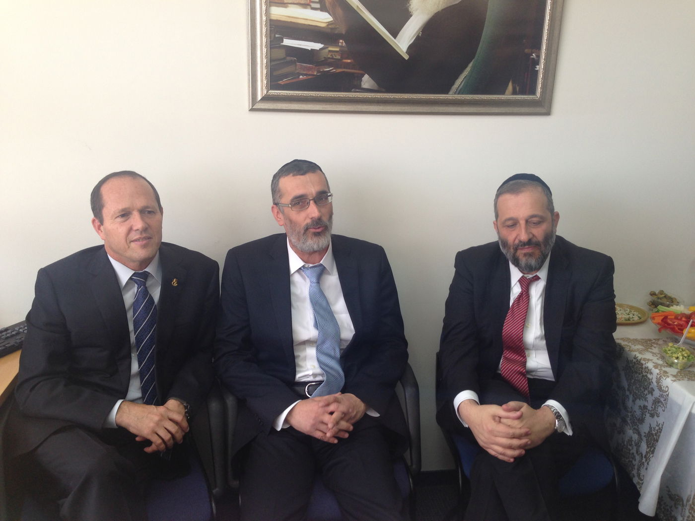 תיעוד: צביקה כהן חנך את הלשכה חדשה בעיריית ירושלים