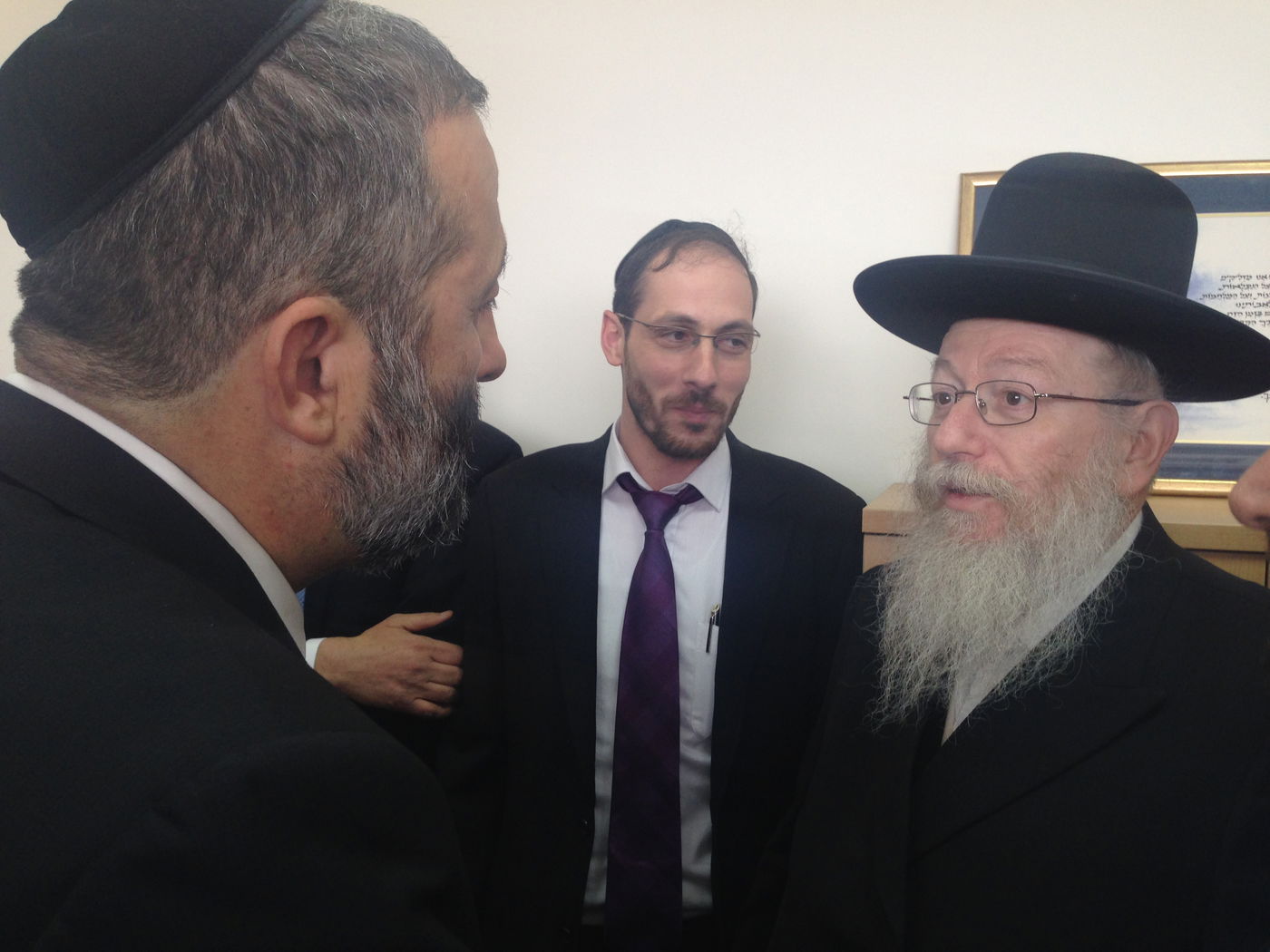 תיעוד: צביקה כהן חנך את הלשכה חדשה בעיריית ירושלים