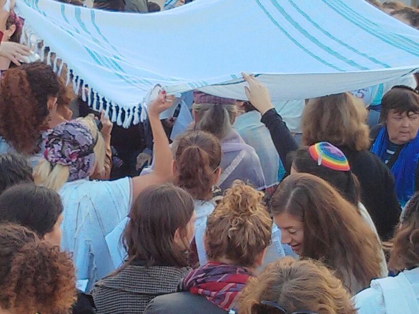 למרות הבקשות: נשות הפרובוקציה הגיעו לכותל