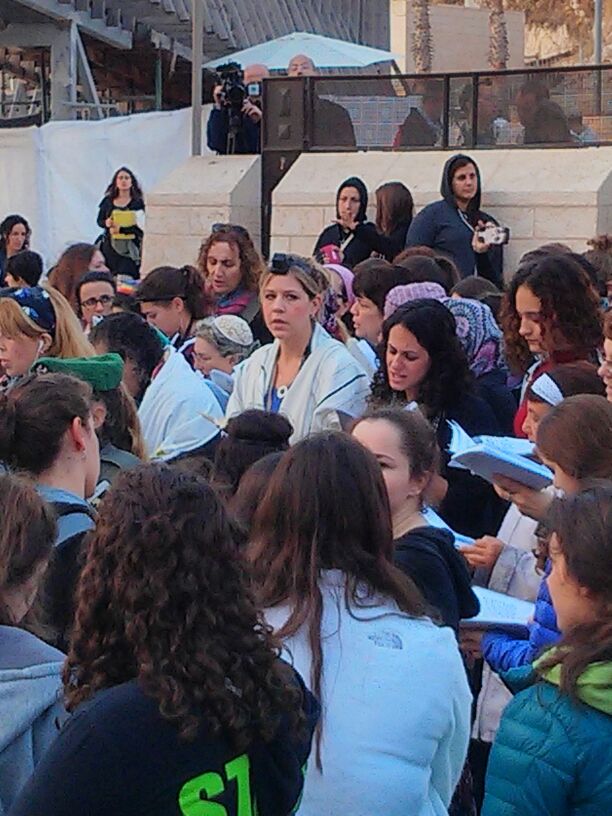 למרות הבקשות: נשות הפרובוקציה הגיעו לכותל