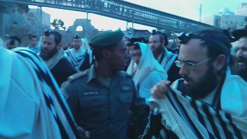 למרות הבקשות: נשות הפרובוקציה הגיעו לכותל