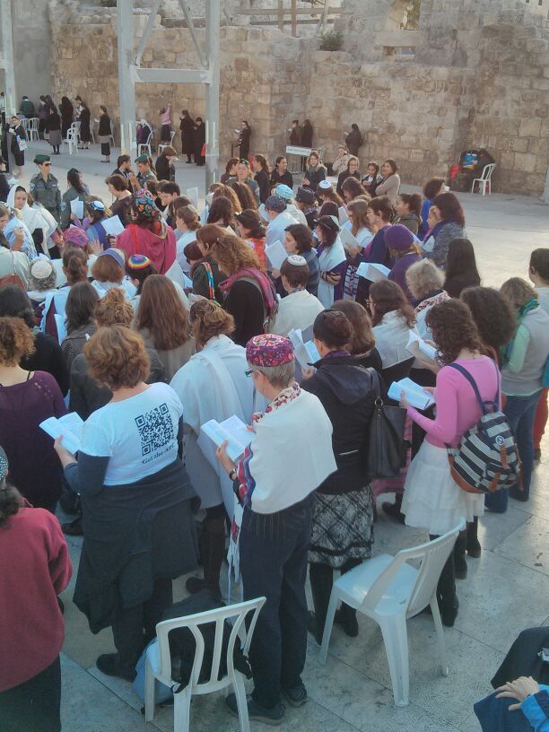 למרות הבקשות: נשות הפרובוקציה הגיעו לכותל