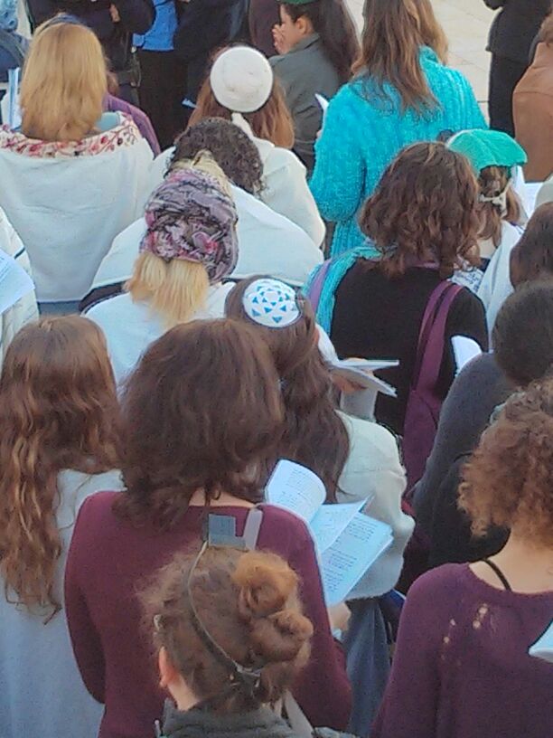 למרות הבקשות: נשות הפרובוקציה הגיעו לכותל