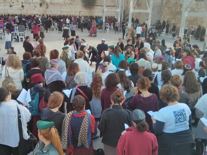 למרות הבקשות: נשות הפרובוקציה הגיעו לכותל