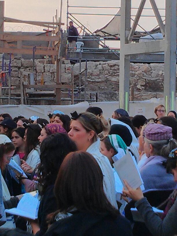 למרות הבקשות: נשות הפרובוקציה הגיעו לכותל