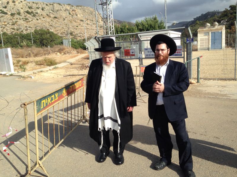 תלמיד ישיבה עצור בכלא 6;  מאות הגיעו להביע תמיכה