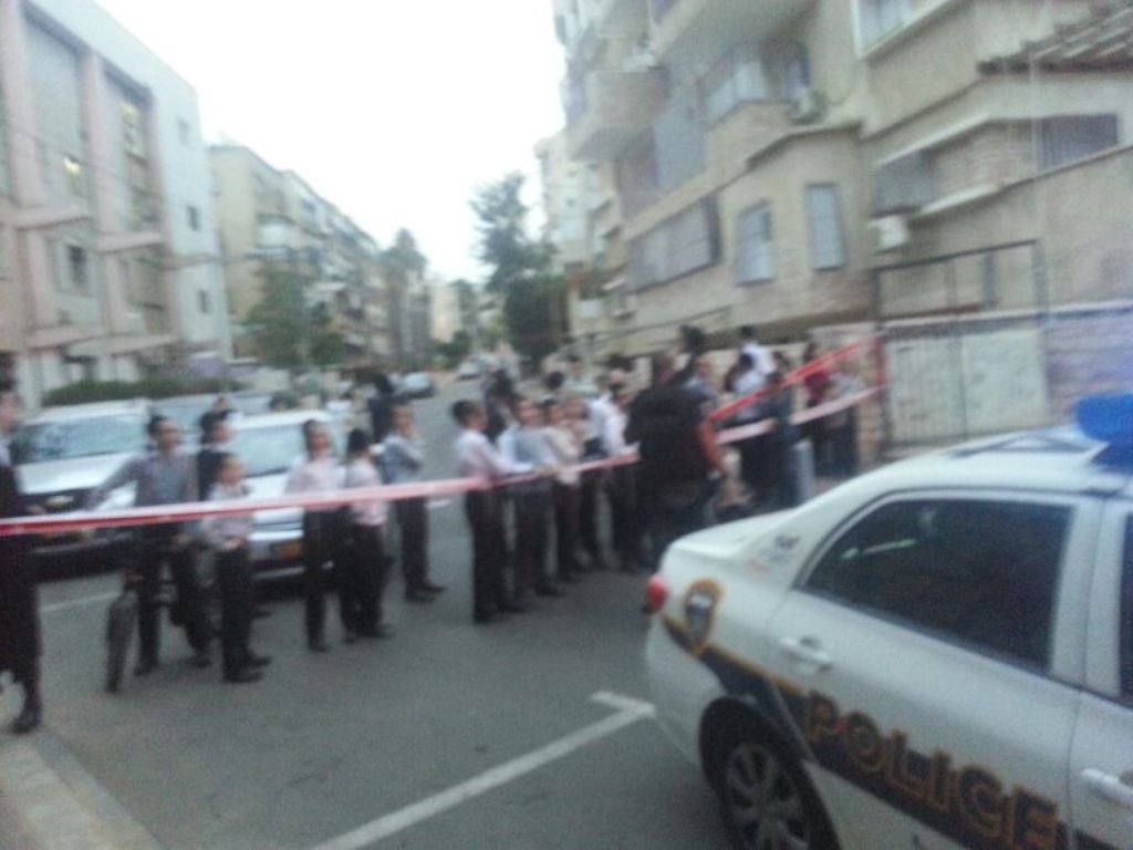 בני ברק: רימון בכניסה לבניין מגורים