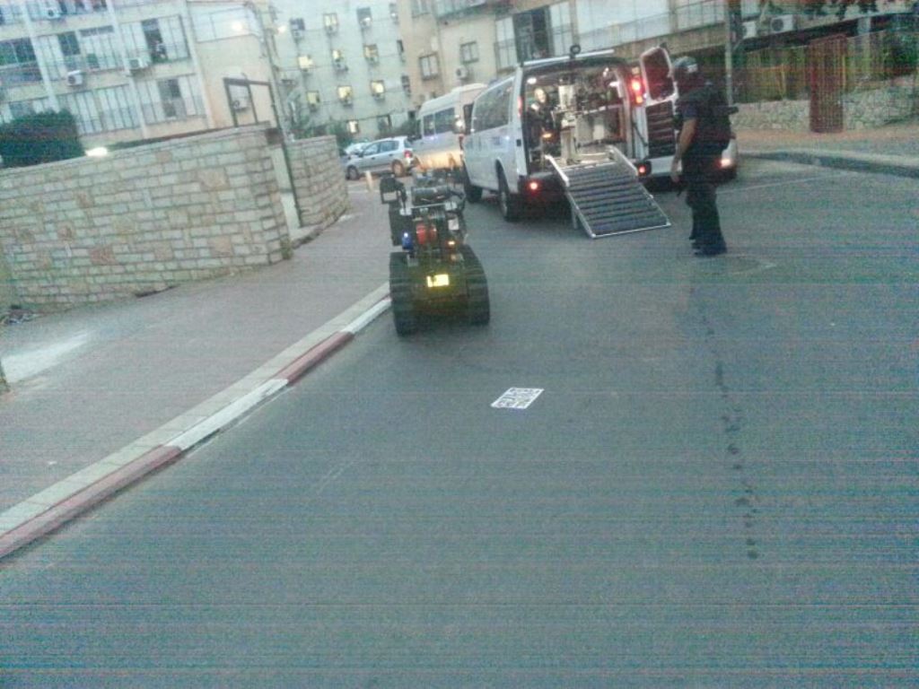 בני ברק: רימון בכניסה לבניין מגורים