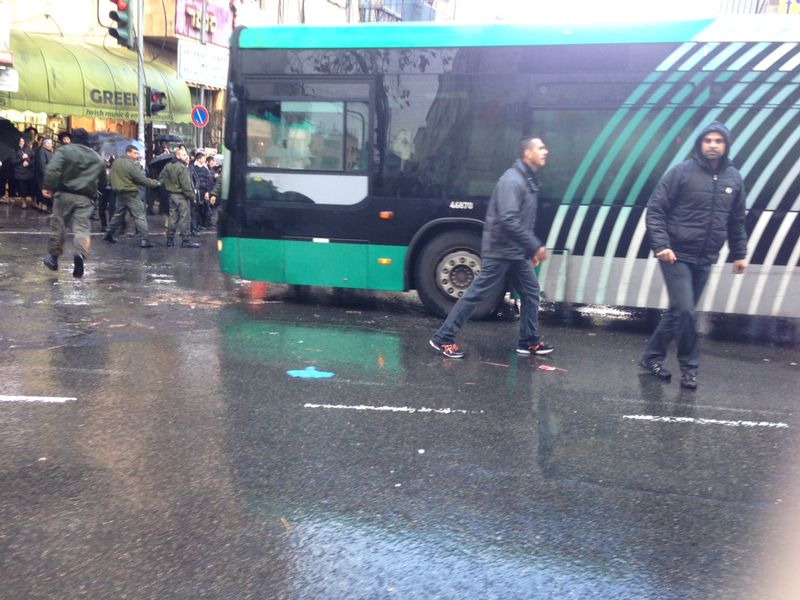 כיכר השבת: הפגנה על כליאת תלמיד הישיבה שלא התייצב בצה"ל