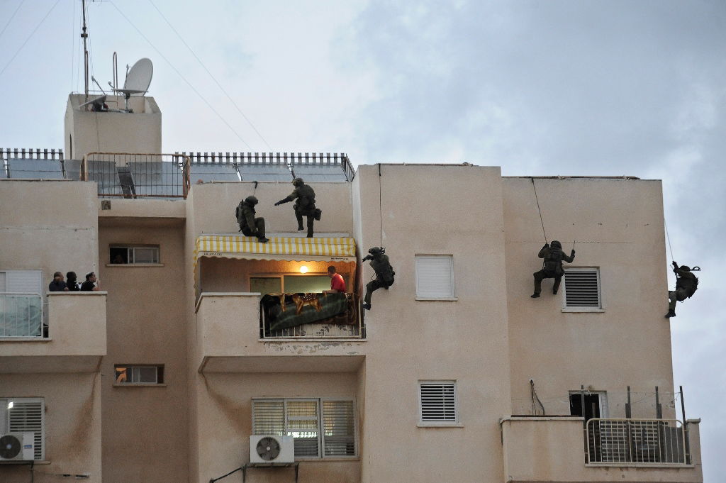 תיעוד: ההשתלטות של הימ"מ על המתבצר באשקלון