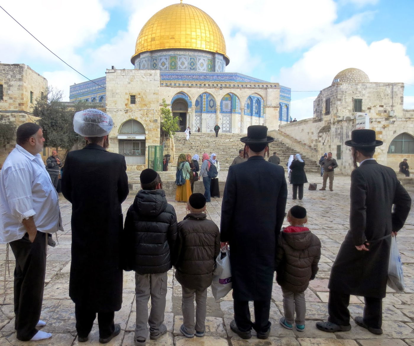 למרות האיסור: גוברת תופעת חרדים העולים להר הבית