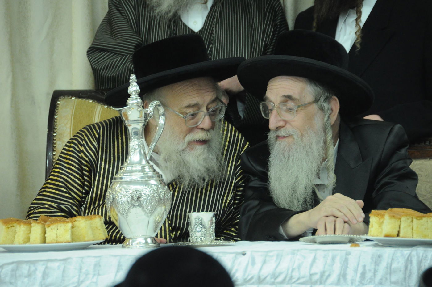 תיעוד: שמחת האירוסין לנכדת האדמו"ר מ"תולדות אהרן"