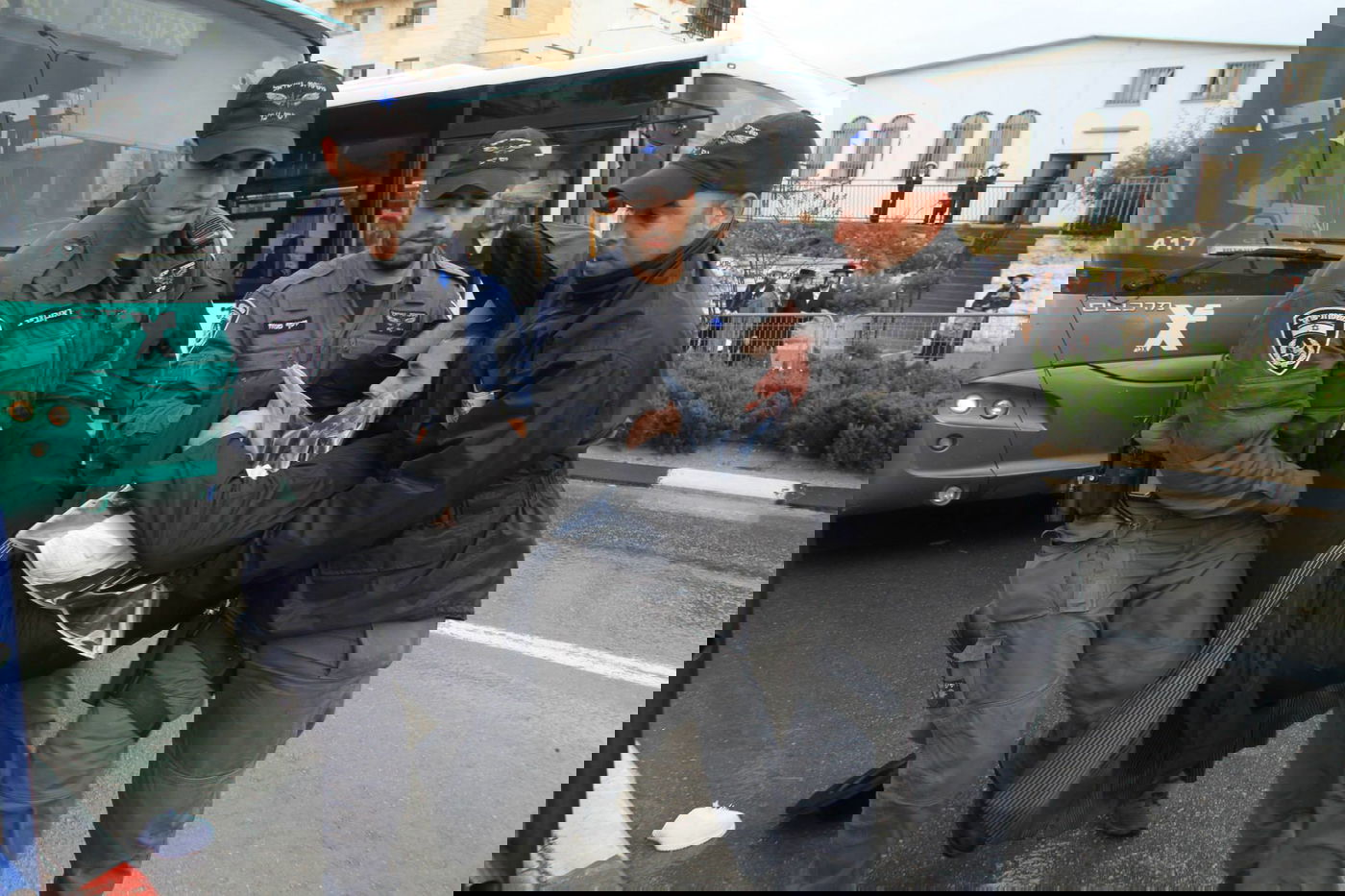 גשם ו"גיוועלד" • תיעוד מסכם מההפגנה נגד מעצר תלמידי הישיבה