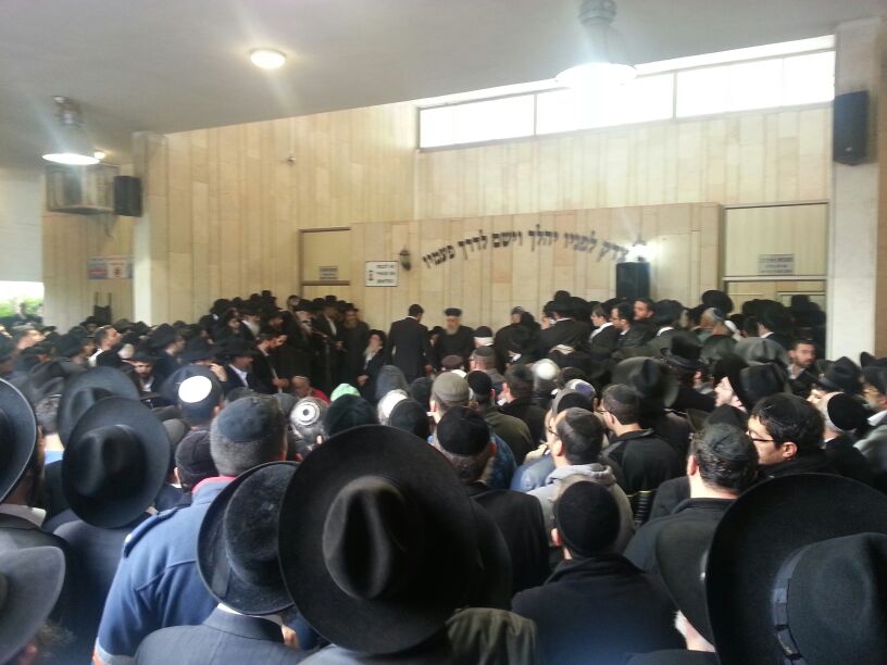 אם הגר"ש כהן בבכי לגר"ש עמאר: "הלך לי הבן שלי"