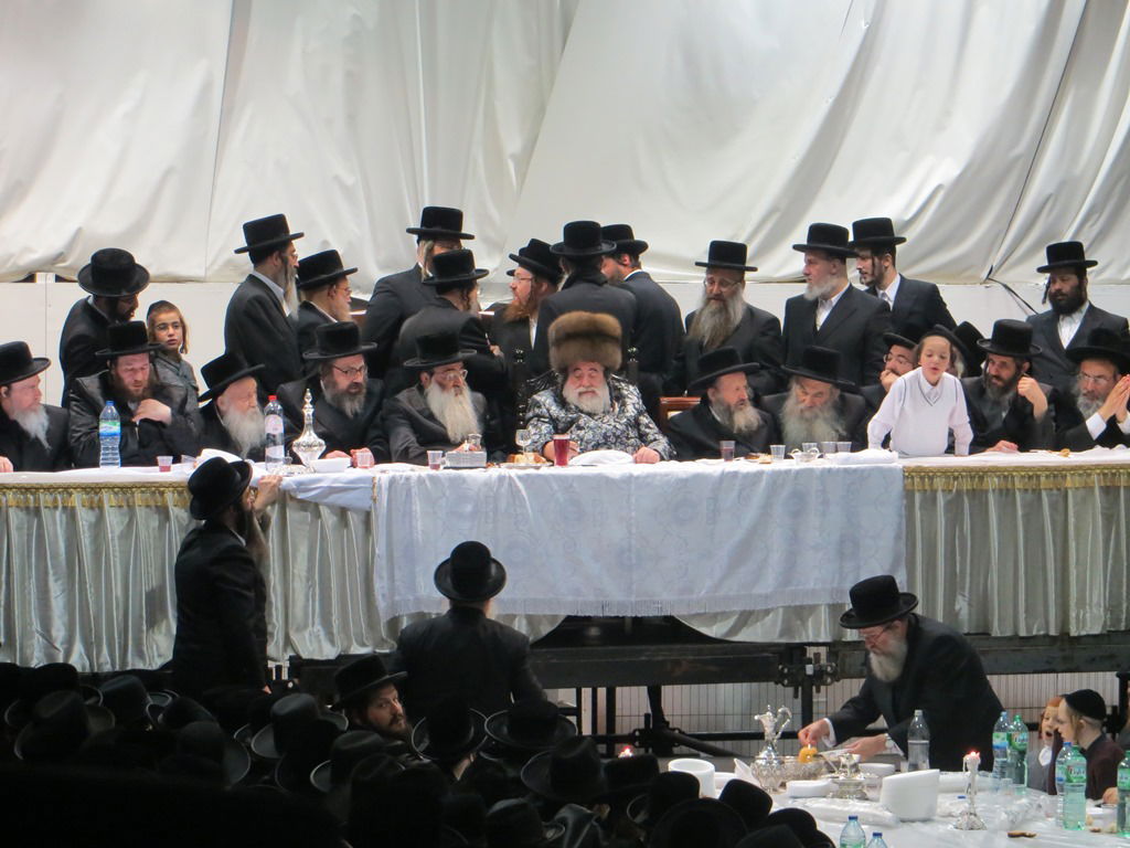 האדמו"ר מויז'ניץ בלונדון • גלריה