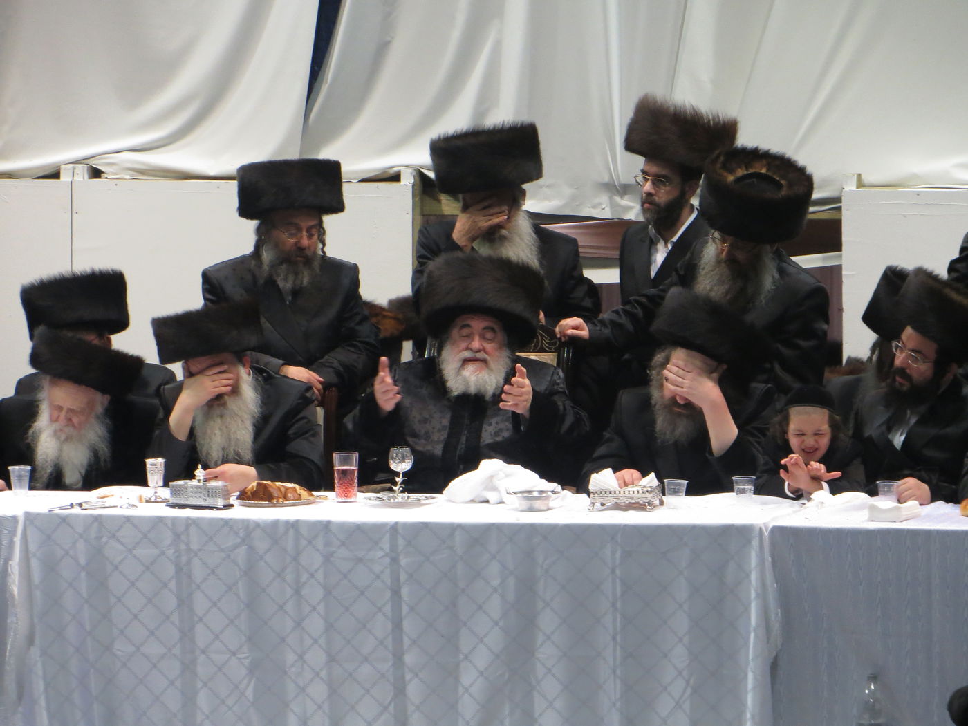 האדמו"ר מויז'ניץ בלונדון • גלריה