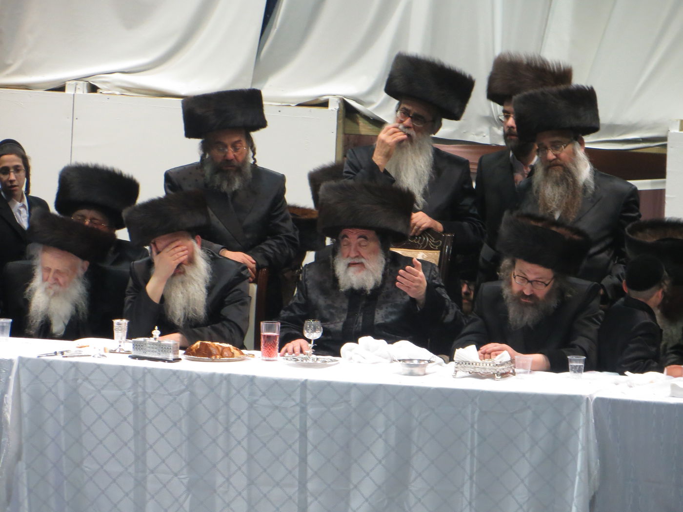 האדמו"ר מויז'ניץ בלונדון • גלריה