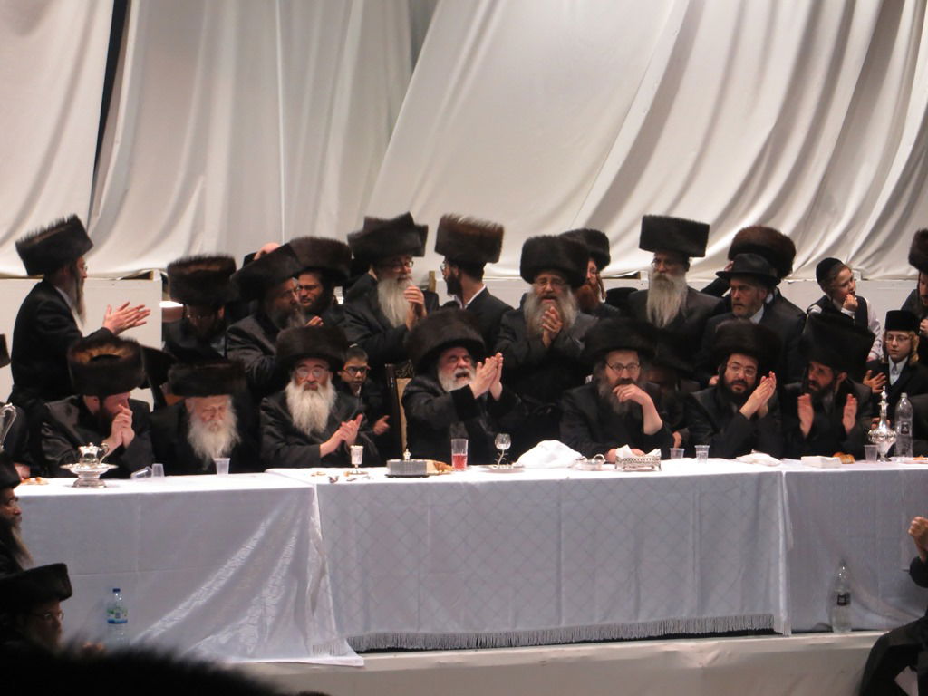 האדמו"ר מויז'ניץ בלונדון • גלריה