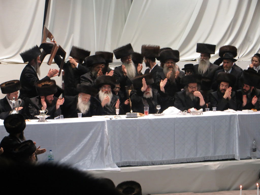 האדמו"ר מויז'ניץ בלונדון • גלריה