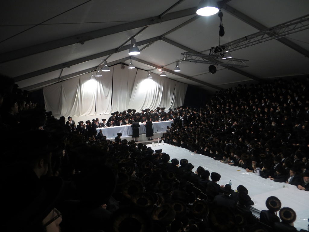 האדמו"ר מויז'ניץ בלונדון • גלריה