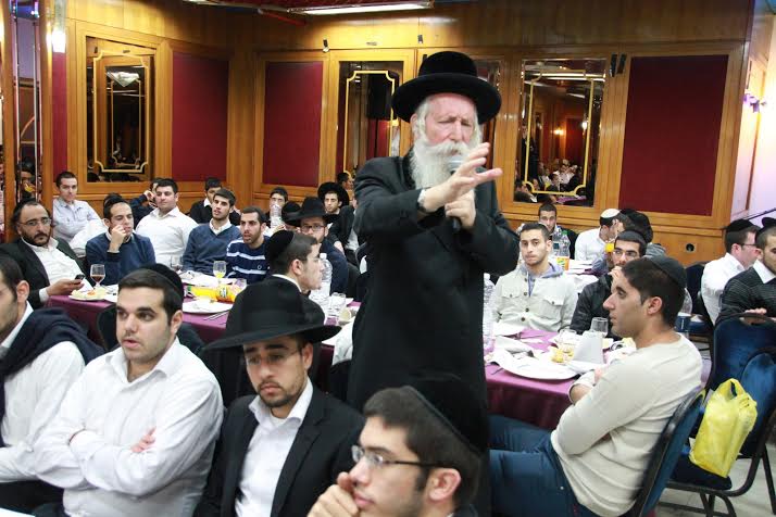 חניכי 'אור ישראלי' השיקו את "ספר החבורות" במעמד מרשים • צפו