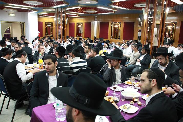 חניכי 'אור ישראלי' השיקו את "ספר החבורות" במעמד מרשים • צפו