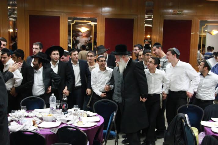 חניכי 'אור ישראלי' השיקו את "ספר החבורות" במעמד מרשים • צפו