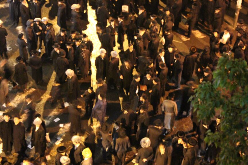 סוער בי-ם: מאות הפגינו נגד מעצרם של  תלמידי הישיבות