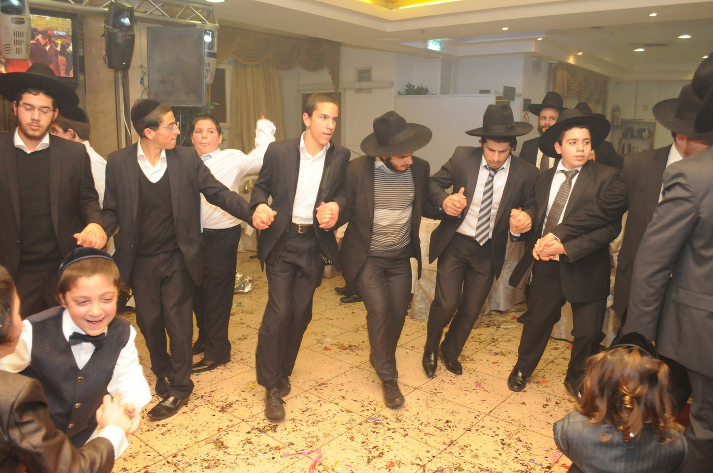 גלריה: בר מצווה לבנו של המקובל הרב בניהו שמואלי