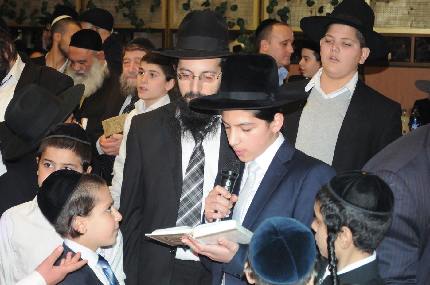 גלריה: בר מצווה לבנו של המקובל הרב בניהו שמואלי