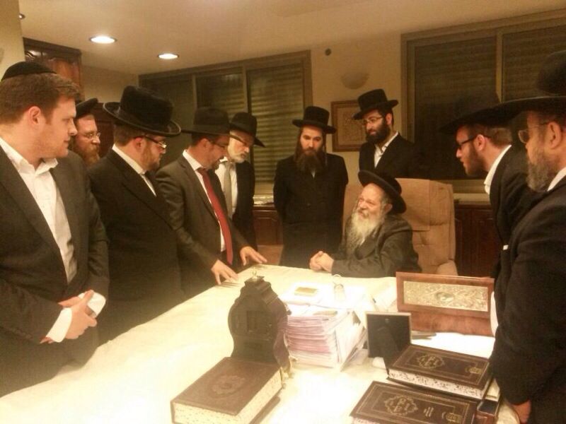 האדמו"ר מפרמישלאן להנהלת 'איחוד הצלה': "אל תתייחסו אל המלעיגים"