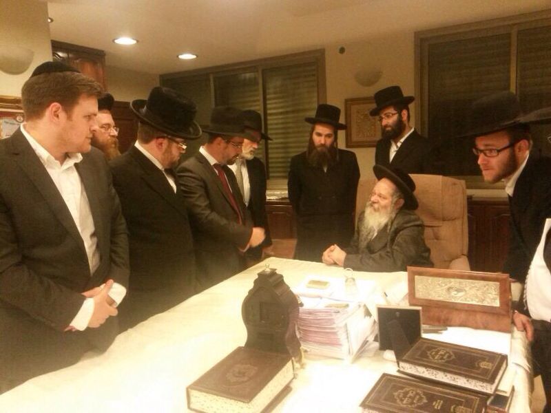 האדמו"ר מפרמישלאן להנהלת 'איחוד הצלה': "אל תתייחסו אל המלעיגים"