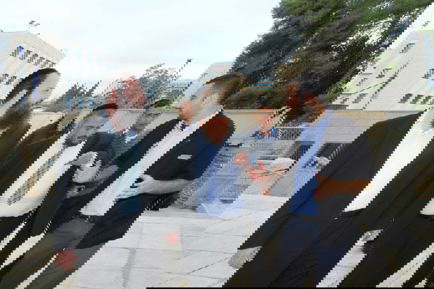 ראש העיר משה אבוטבול בכניסה ליבת המשפט, הבוקר