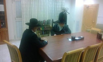 אלי ישי בפגישתו עם האדמו"ר מבעלזא, אמש