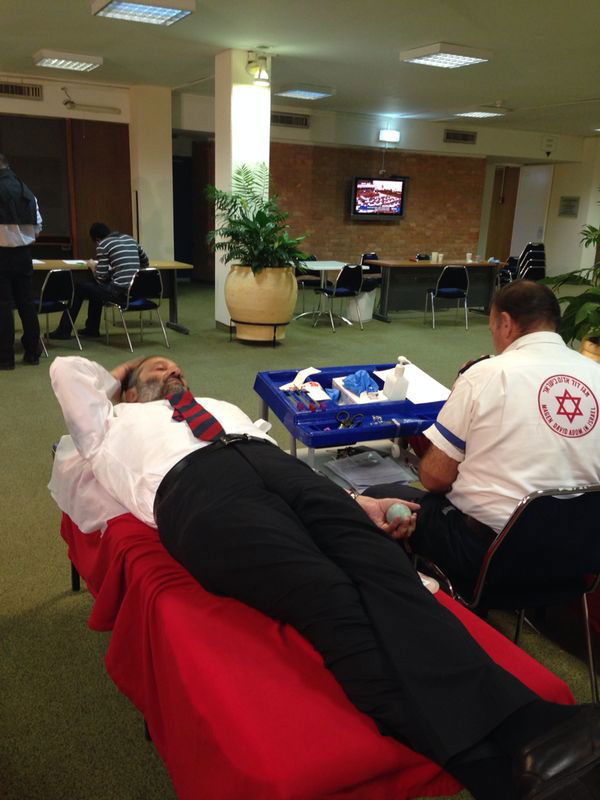 צפו בתמונות: ישי ודרעי תרמו דם