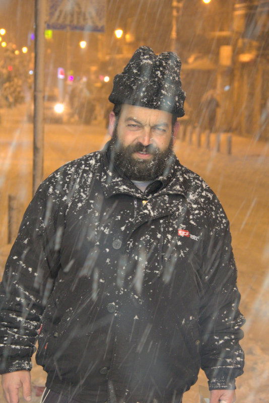 שלג כבד בבירה: הכניסות והיציאות מהעיר - חסומות