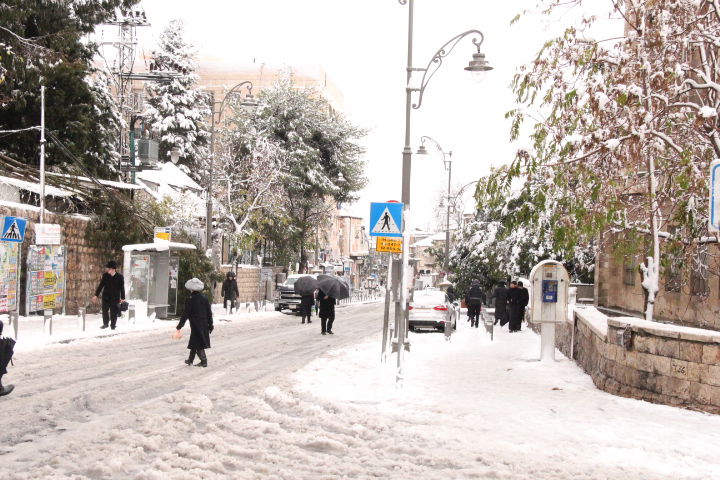 ירושלים כוסתה ב-10 ס"מ שלג, הכניסות לעיר נפתחו