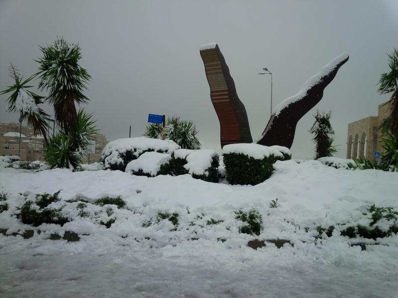 ירושלים כוסתה ב-10 ס"מ שלג, הכניסות לעיר נפתחו