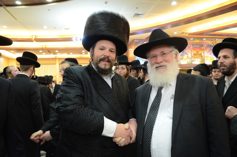 רה"ע מאיר רובינשטיין חיתן, אלפים הגיעו לאחל מזל טוב