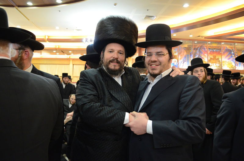 רה"ע מאיר רובינשטיין חיתן, אלפים הגיעו לאחל מזל טוב