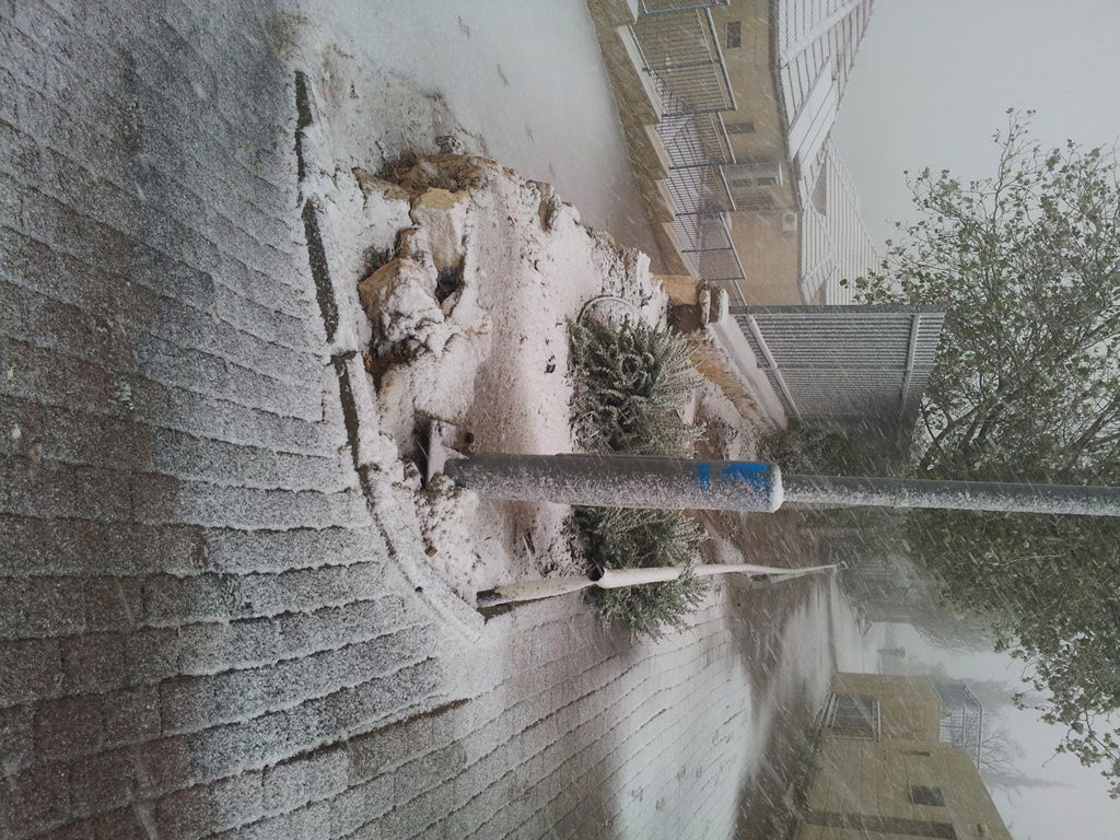 ביתר מושלגת.