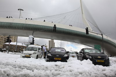 תקועים בשלג בירושלים