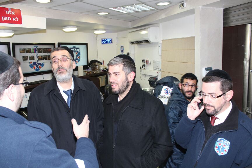 הרב דוד יוסף וסגני ראש עיריית ירושלים סקרו את פעילות 'איחוד הצלה'