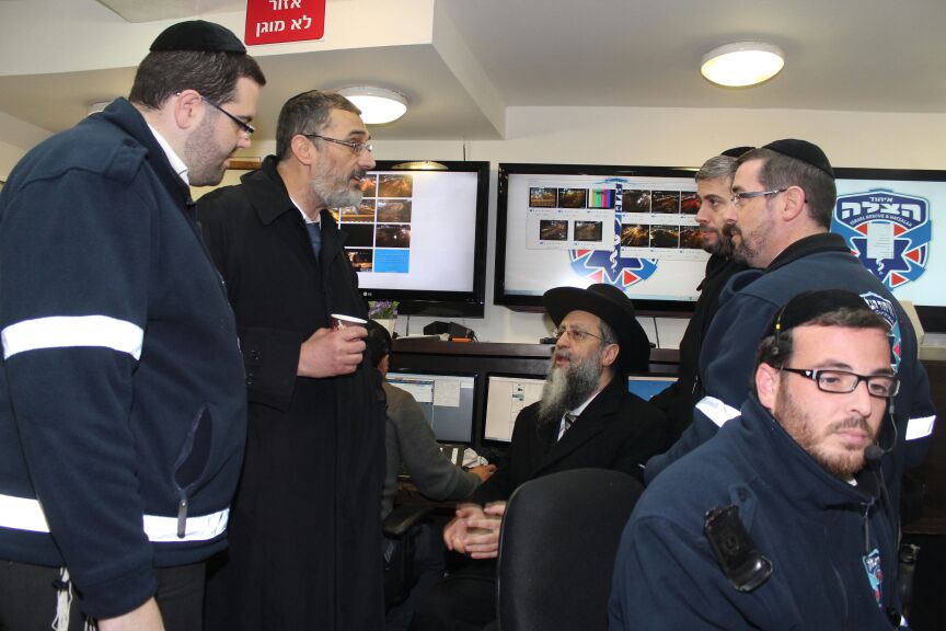 הרב דוד יוסף וסגני ראש עיריית ירושלים סקרו את פעילות 'איחוד הצלה'