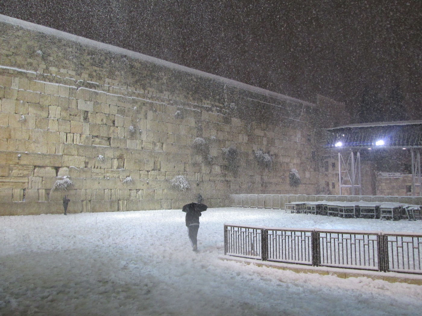 הבובות והשלג • התמונות הכי יפות של גולשי "כיכר השבת"