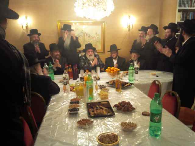 הנגידים אירסו האדמו"רים השתתפו • תיעוד
