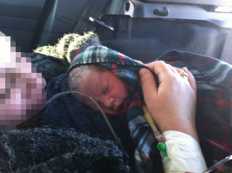 העומס ב-443: תינוקת נולדה בכביש