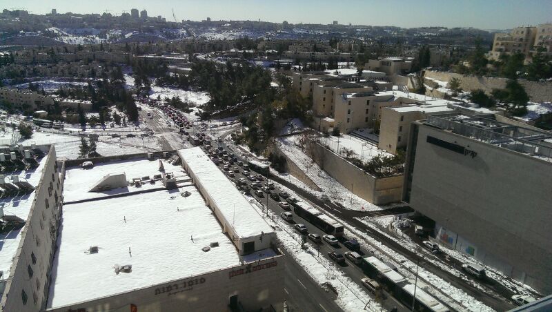 עומסי תנועה כבדים בבירה; נהגים: "מדינת עולם שלישי"