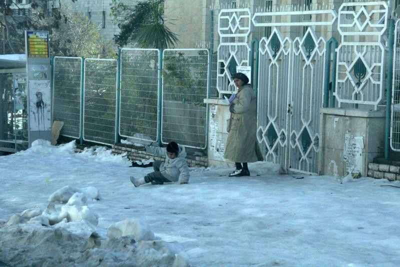 יצאנו לבדוק: עיריית ירושלים מפלה חרדים בפינוי השלג?